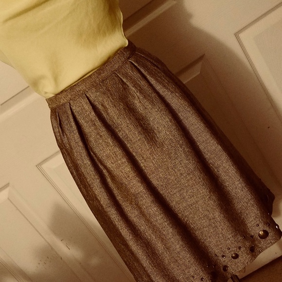 Micheal Kors Skirt Size 2. - Picture 2 of 6